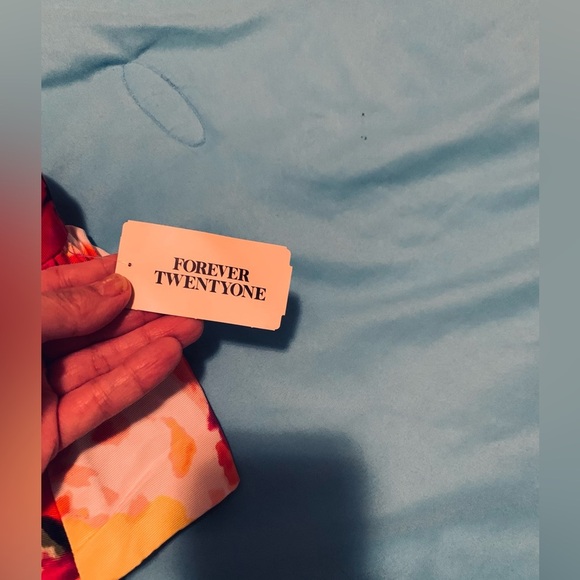 NWT FOREVER 21 floral mini skirt size small - Picture 4 of 6